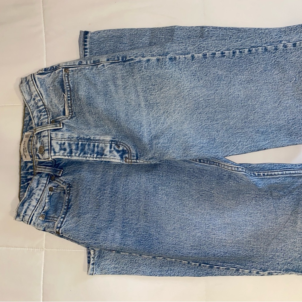 Abercrombie & Fitch High Rise Straight Leg Jeans